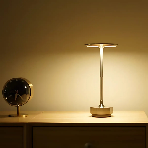 Essaro™ Table lamp | Cordless & rechargeable